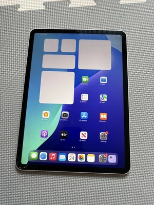 Apple iPad Pro 3rd Gen 11 in - 128GB, Wi-Fi Cracked Screen Read Description  - Image 1 of 4