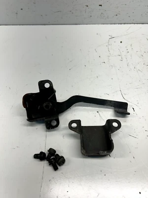 Asiento Yamaha xs400 xs 400 / Conjunto de liberación de sillín / Pestillo / Palanca (1981) Foto 1 de 2