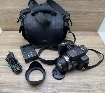 Panasonic Lumix DMC-FZ100 Digitalkamera [14 Megapixel , 24-fach opt. Zoom] Leica - Bild 1 von 4