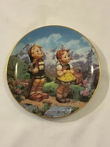 LITTLE EXPLORERS - Hummel Little Companions Sammelteller - 8 1/4" Durchmesser - Bild 1 von 2