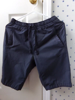 NIKE Air PANTALONES CORTOS NEGROS S Para Hombres Pequeño Logo Plano Limpio Atlético $34 Swoosh Logo Foto 1 de 4