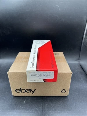 NOS HO InterMountain Railway Undecorated 4 Bay Cylindrical Hopper Kit - Image 1 of 4