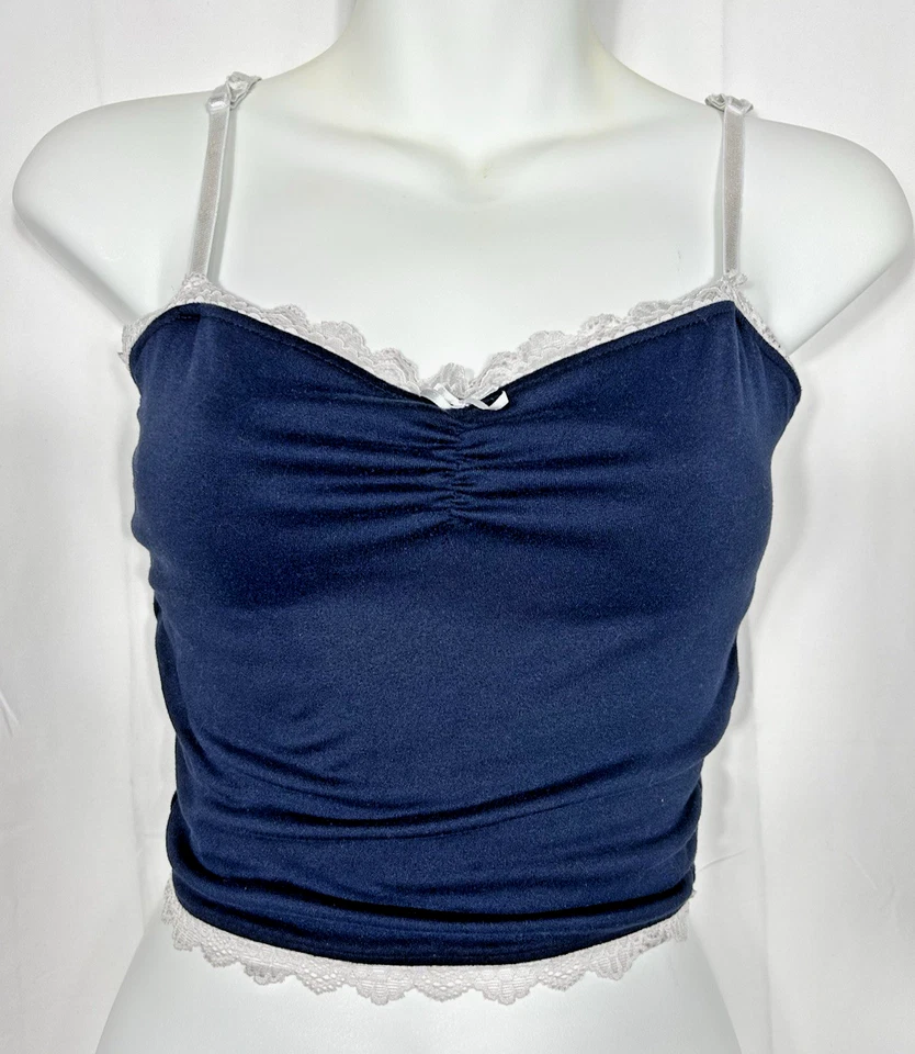 Camiseta bebê Y2K acabamento de renda cami babydoll anos 90 coquete delicado menina macia tamanho P - Imagem 1 de 4