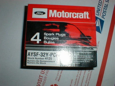 Ford Fusion Escape AYSF-32-PC  Motorcraft  Spark Plugs Foto 1 de 3