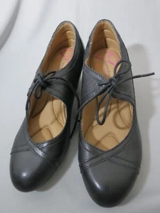 Comfortiva Ladies" Dress Shoes Black Leather Size 7 WIDE Pillowtop Memory Foam - Picture 1 of 3