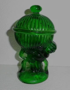 Art Glass Candy Dish Bowl Emerald Green Lidded Pedestal Cherub Baby Compote 6.5" - Picture 1 of 3