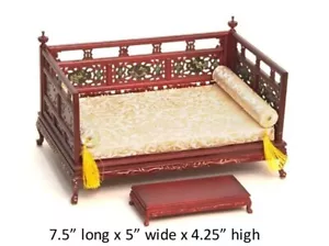 LETTO A GIORNO CINESE - LETTO OPPIO SCALA 1:12 CASA DELLE BAMBOLE MINIATURE - Foto 1 di 1