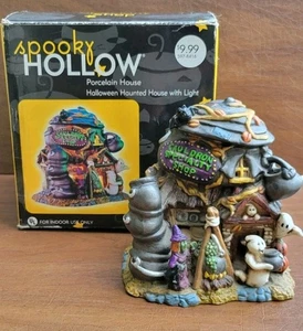 Vintage 2002 Spooky Hollow Cauldron Specialty Shop beleuchtetes Porzellanhaus - Bild 1 von 9