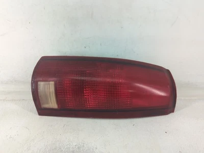 Luz trasera lateral derecha Suburban 1500 1995 pasajero OEM YTSQR Foto 1 de 4