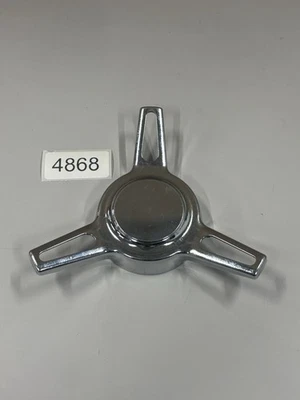 Tapa central de rueda personalizada vintage Cal ranurada de 3 radios cromada personalizada Foto 1 de 4