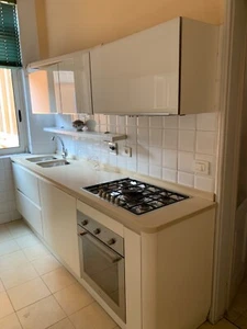 CUCINA LUBE COME NUOVA completa di elettrodomestici - Foto 1 di 12