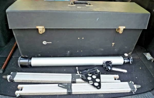 Revue Teleskop Astronomical  Multiblitz D 60 mm F 910 mm - Bild 1 von 16