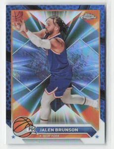 Refractores de baloncesto Jalen Brunson 2023-24 Topps cromo #11 azul - Imagen 1 de 2