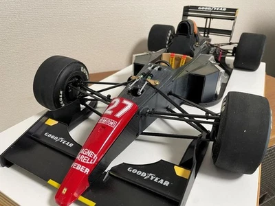 Rosso 1/8 Scale Ferrari 643 F1 Car Model with Detailed Engine Structure - Image 1 of 4