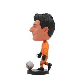 Figuras de acción de balón de fútbol de resina Courtois Madrid SuperStar 2025 de 2,5 pulgadas - Imagen 1 de 2