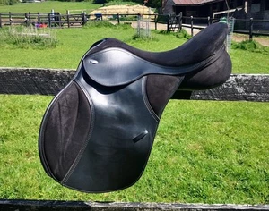 Thorowgood T4 High Wither GP Saddle - Black 17.5 inch - Adjustable - Picture 1 of 12