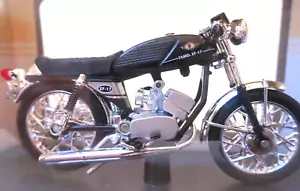 MAISTO Zundapp Famel XF-17 (50 cc) escala 1:18 miniatura portugués modelo icónico - Imagen 1 de 5
