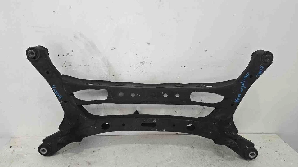 Subchasis Crossmember 55400-C2110 suspensión trasera Hyundai Sonata 2015-2019 Foto 1 de 3