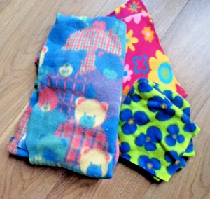 Konvolut Schnittstücke Kinderdrucke Fleece geeignet zum Basteln oder Kleinteilen - Bild 1 von 1