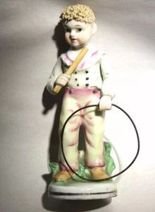 Alemán? Estatuilla de porcelana niño tocando aros EXCEPCIONAL Y RARA - Imagen 1 de 10