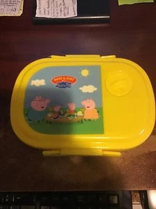 PEPPA PIG 2 TIER YELLOW LUNCHBOX  BIRTHDAY CHRISTMAS LUNCH SCHOOL - Picture 1 of 3