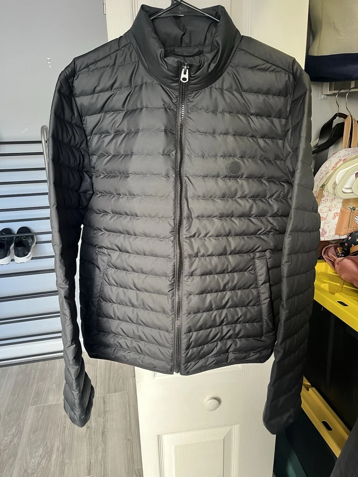 Jaqueta acolchoada Brooks Brothers Duck Down preta masculina M excelente 2024 - Imagem 1 de 3