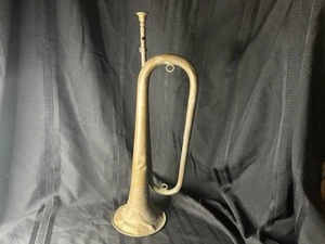 Antica tromba militare in ottone con boccaglio - Foto 1 di 15