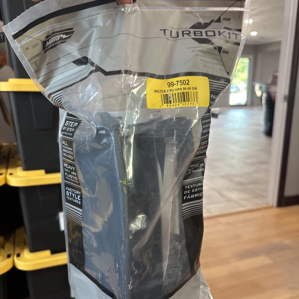 Metra 99-7502 单 DIN 安装仪表板套件适用于 2000-06 马自达 MPV 范斯 — 第 1/1 张图片