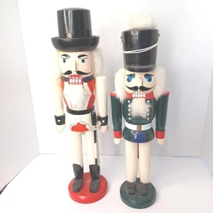 Rothenthal Germany Nussknacker und ein unbenannter Weihnachtsnussknacker - Bild 1 von 9
