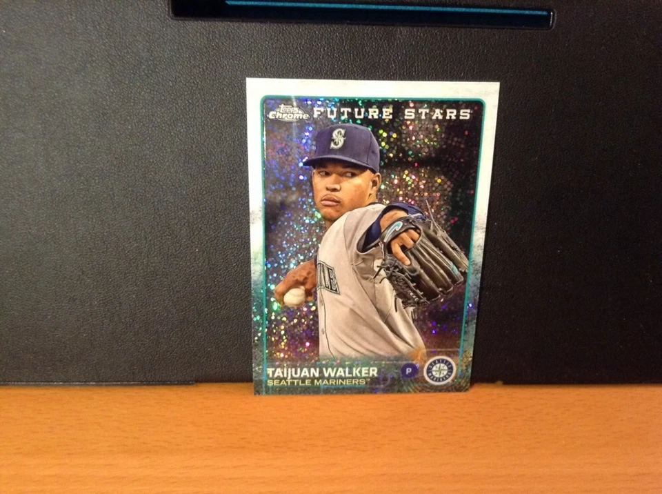 2015 TOPPS CHROME UPDATE TAIJUAN WALKER PULSAR BUBBLE REFRACTOR CARD NO.US377  - Image 1 of 1