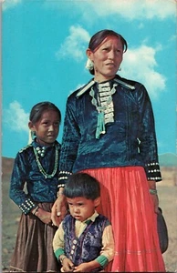 Native American Woman Children Unp Chrome Postcard - Picture 1 of 2