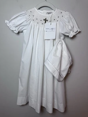 Conjunto de vestido y sombrero de bautizo bautizo boutique 24 meses nuevo con etiquetas Foto 1 de 4