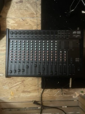 Mezclador de 12 canales Peavey UNITY serie 2000 Foto 1 de 4