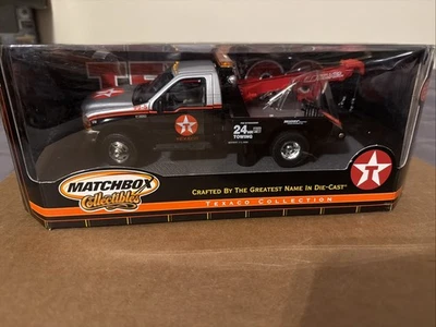 Matchbox Texaco Ford Super Duty Holmes 440 Series 2000 Tow Truck Wrecker - Image 1 of 4