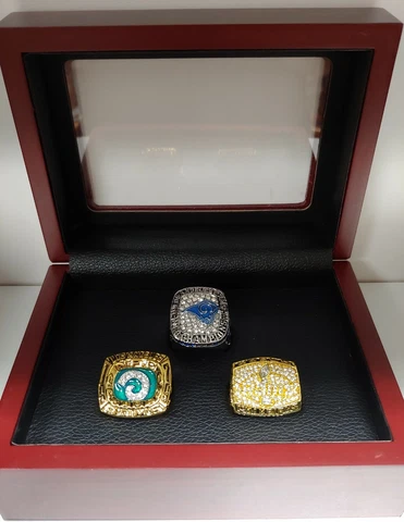 St Louis/Los Angeles Rams - Championship 3 Ring Set W Wooden Display Box. Warner Cover