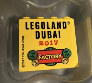 Lego 30144pb196 LEGOLAND Dubai Factory 2017 Patt Promotional Brick 2x4x3. Yellow - Picture 1 of 5