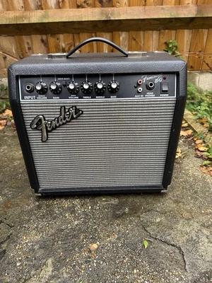 Fender Frontman 15G Guitar Amplifier PR495 Combo. Overdrive. - Image 1 of 4