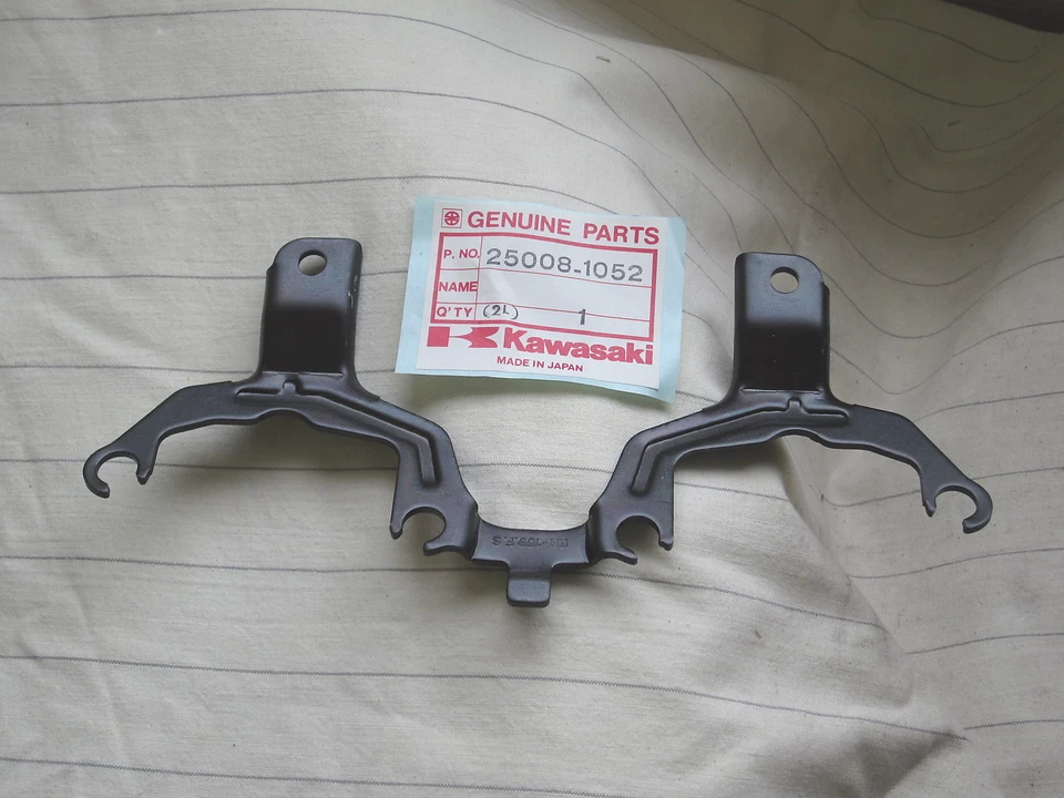 Soporte Kawasaki EX305 A1 B1 B2 ER250 Z250 Scorpion AR125, medidor 25008-1052 NOS Foto 1 de 1