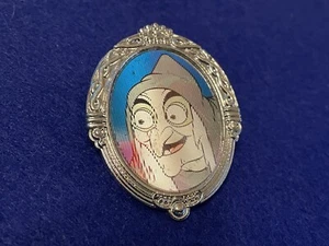 2000 Disney Divas Villain - Lenticular - Evil Queen #2 of 5 - Pin #2935 - Bild 1 von 3