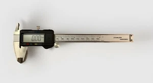 LCD Digital Pinza Electrónica 150mm Micrómetro Herramienta de Medición - Imagen 1 de 8