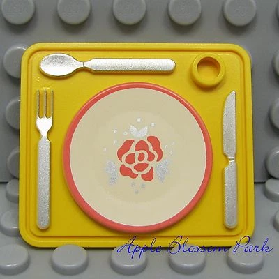 LEGO Friends Minifig PLACEMAT w/Kitchen Table Plate Knife Fork Spoon -Scala Girl - Image 1 of 2