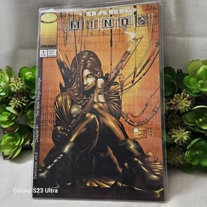 DARK MINDS Vol. 2 Chapter #1 COMIC BOOK Feb. 2000 Mint Issue - Picture 1 of 3