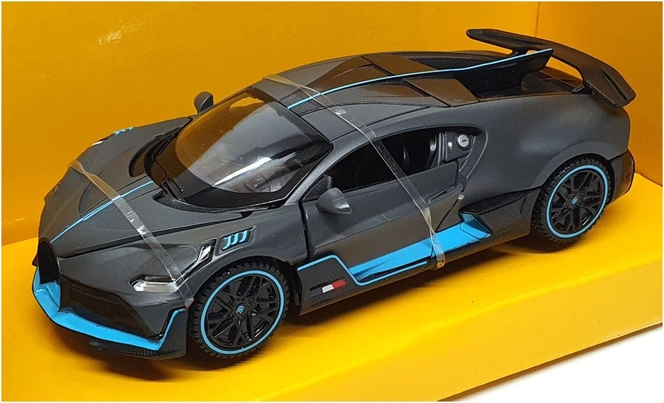 Rastar 1/32 Scale Diecast 64210 - Bugatti Divo - Matt Grey/Blue - Image 1 of 4