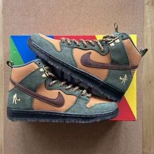 UK 6.5 - Nike x Pass~Port SB Dunk High QS - Workboot Green - Picture 1 of 12