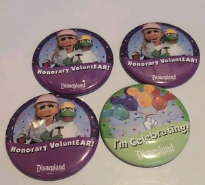 Four Disneyland Pins - Three Honorary Voluntear & One I'm Celebrating - Picture 1 of 6