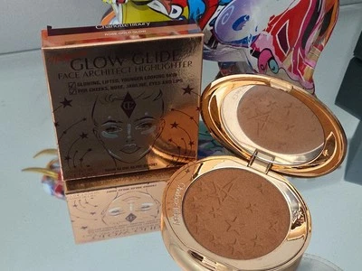 Charlotte Tilbury Glow Glide Face Highlighter in Rose Gold Glow 7g New In Box - Image 1 of 4