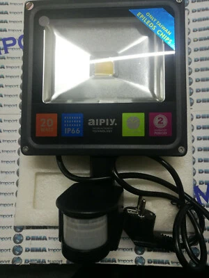 FARO LED SENSORE MOVIMENTO PIR CREPUSCOLARE  WATT QUALITA LUMINOSITA POTENZA - Immagine 1 di 4