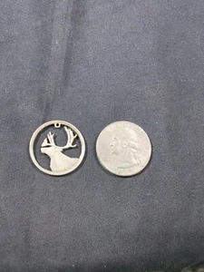 Moneda de Plata Colgante Vintage Alce Caribú Corte A Mano Cuarto Canadiense Canadá Raro - Imagen 1 de 7