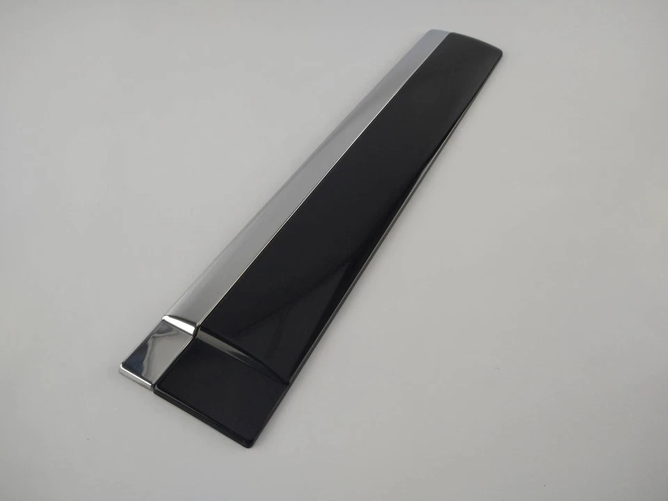 Moldura de puerta trasera izquierda izquierda negra OEM Chevrolet Tahoe GMC Yukon 2009-2014 ✅ Foto 1 de 4