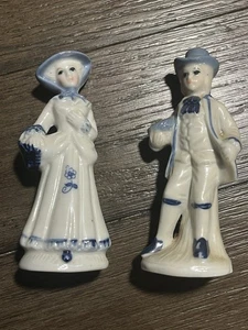 Estatuillas victorianas coloniales de porcelana azul/blanco pareja compras 5,5" Taiwán - Imagen 1 de 2